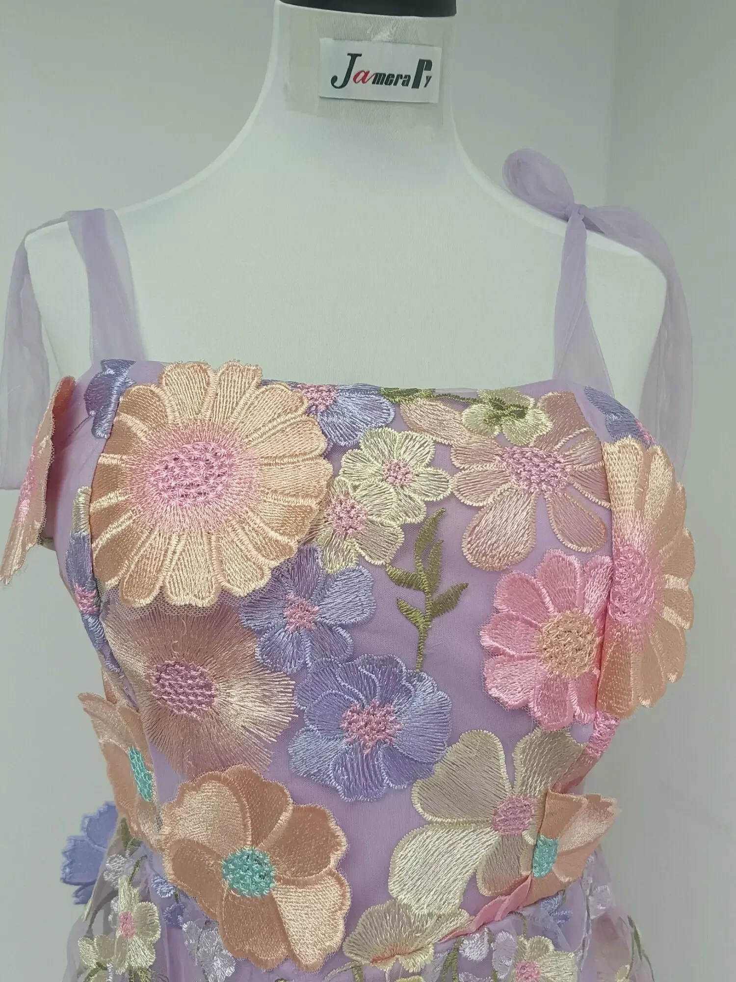 Embroidery Zara - مصممي العلامة التجارية مساء حفلة موسيقية
