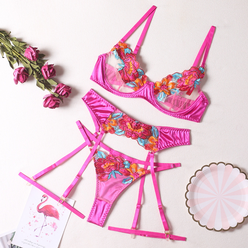طقم ملابس داخلية مثير من الدان - مراجعة Embroidery Underwear وسعره