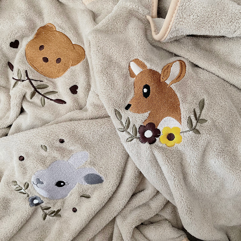 الأطفال المرجان الصوف عباءات ا - مراجعة Embroidery Towel وسعره