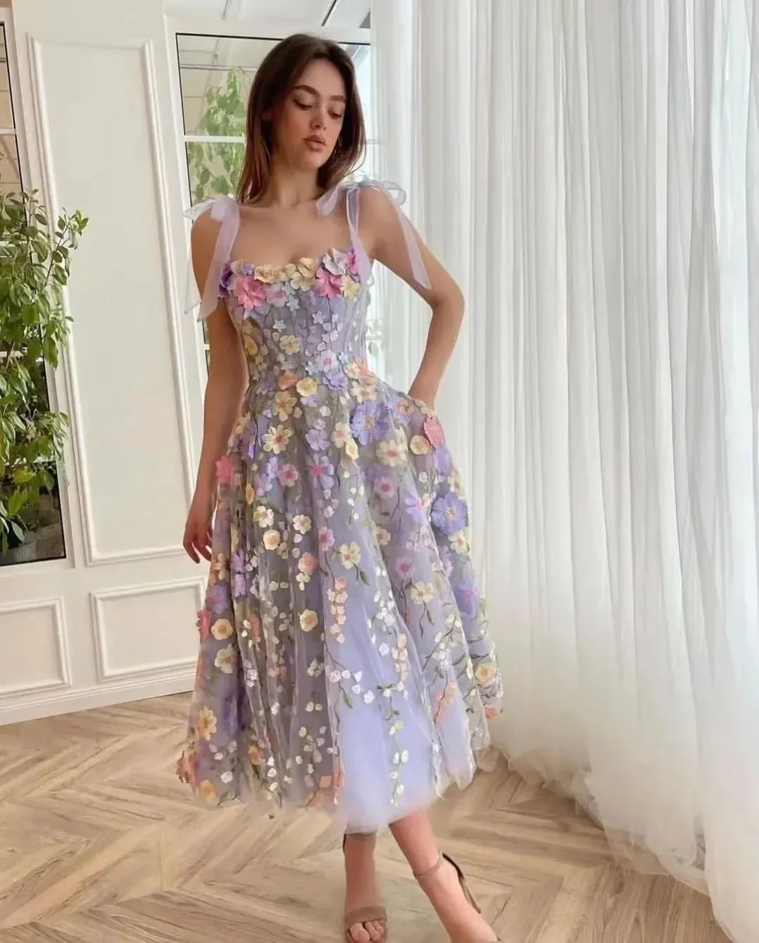فستان نسائي عصري ثلاثي الأبعاد - مراجعة Embroidery Zara وسعره